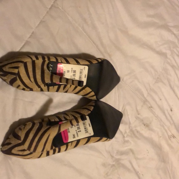 3inch two lip brown zebra print heels worn 1 time - Picture 7 of 7